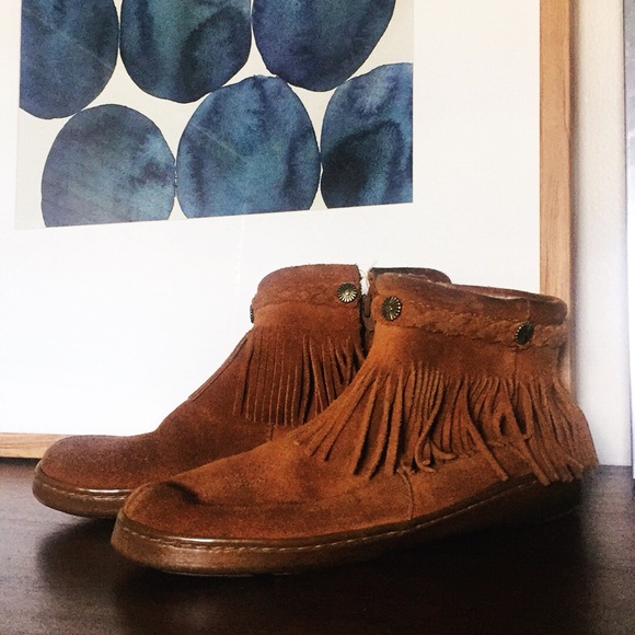 Minnetonka Shoes - MINNETONKA Moccasin Ankle Boot Suede Booties 8